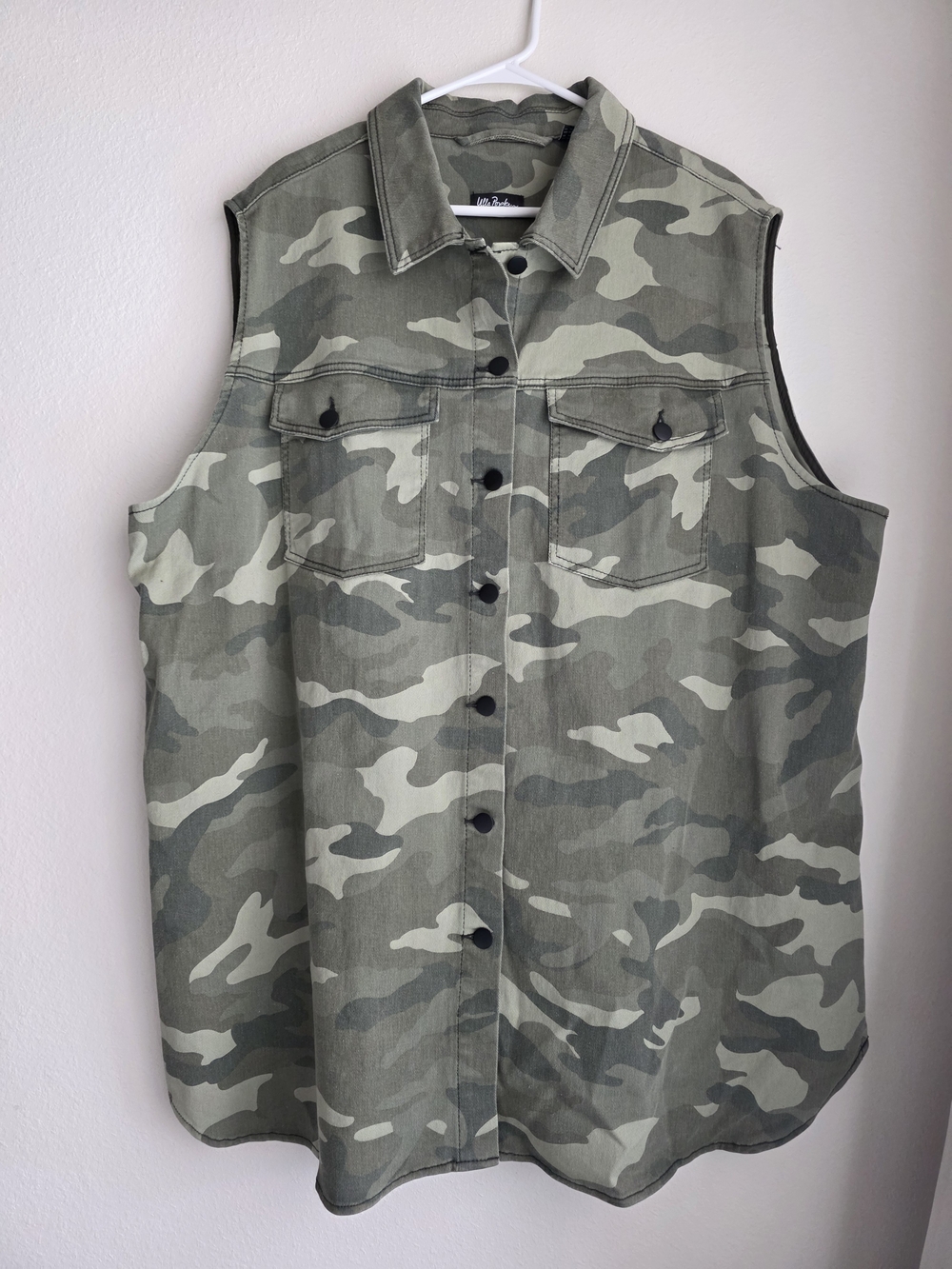 Camo Sleeveless Button-Up Denim Jacket